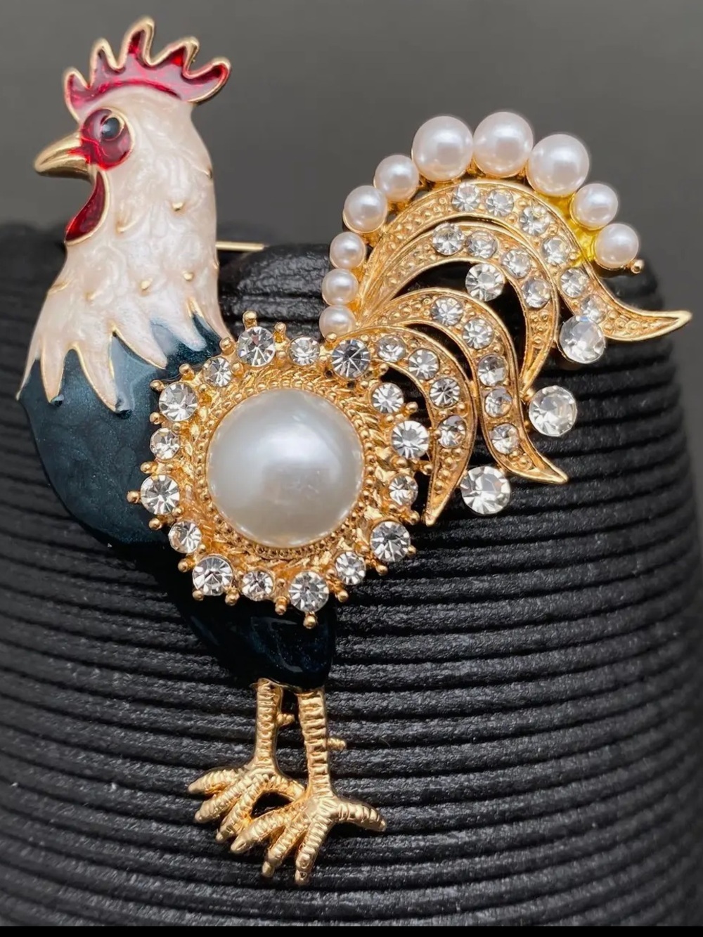 Rooster Gold Tone Brooch with Pearls and Crystals NWT